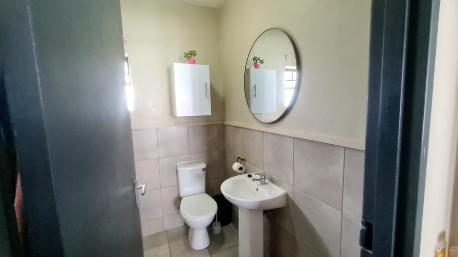 To Let 2 Bedroom Property for Rent in Belhar Western Cape